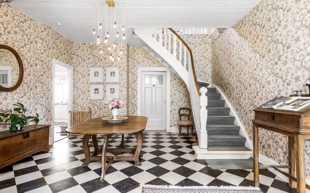 Hall
