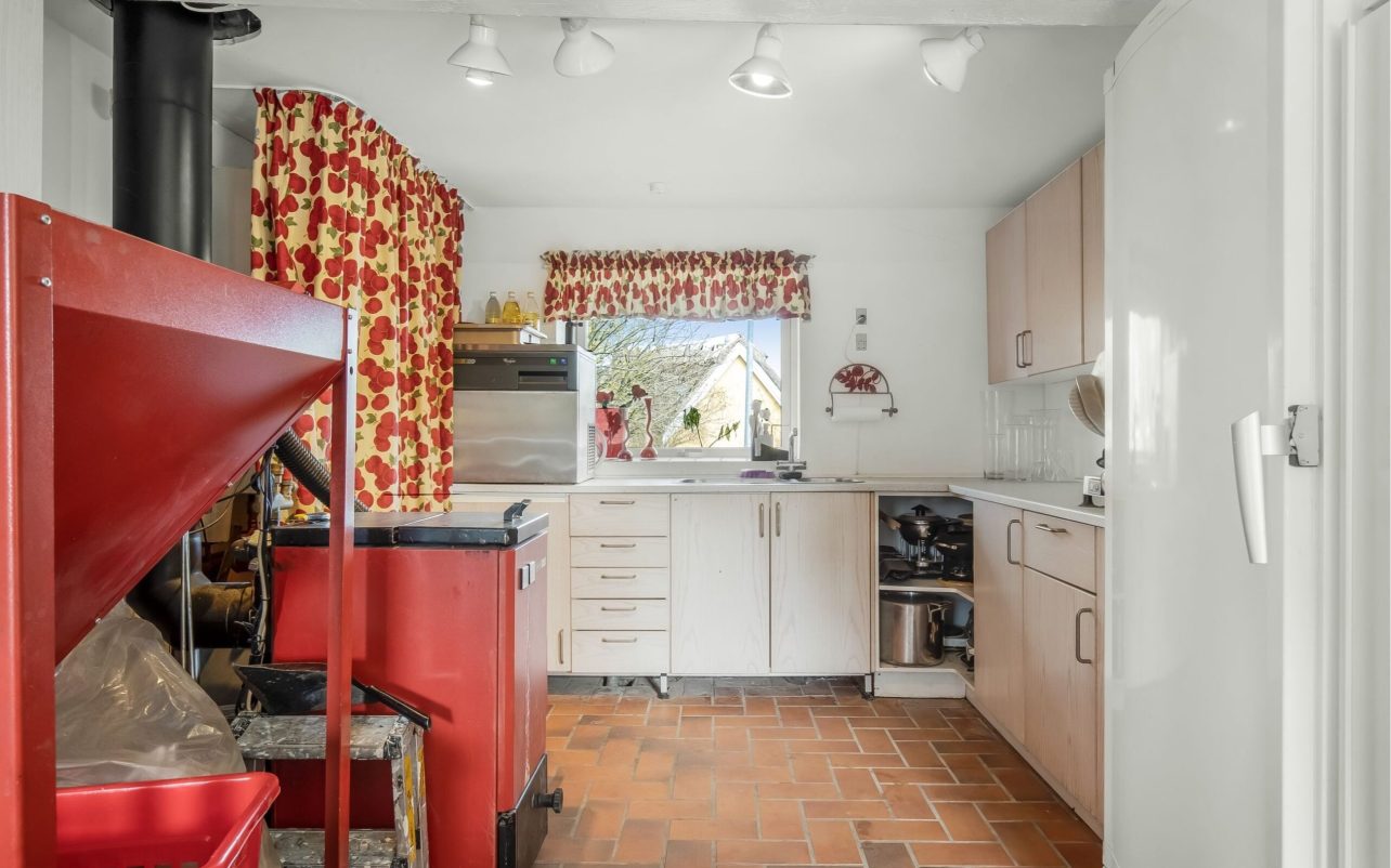 Fyrrum med særskilt indgang