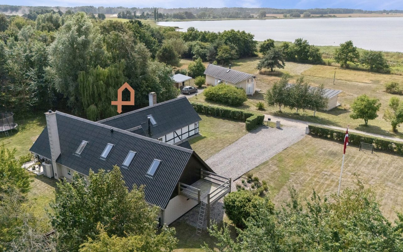 Ejendommen